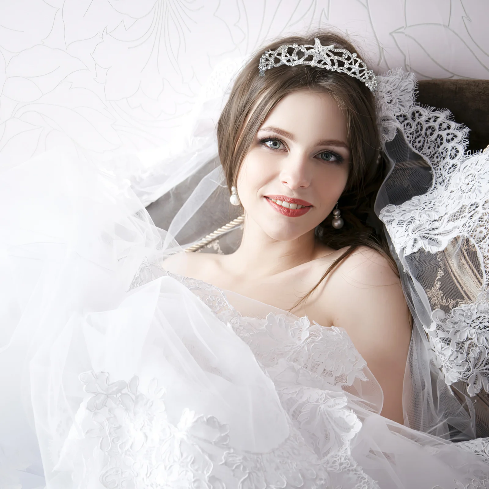 

Stars Crown Rhinestones Decorative Star Tiara Hair Hoop Bridal Headpiece Wedding Bridesmaid Crown Headdress