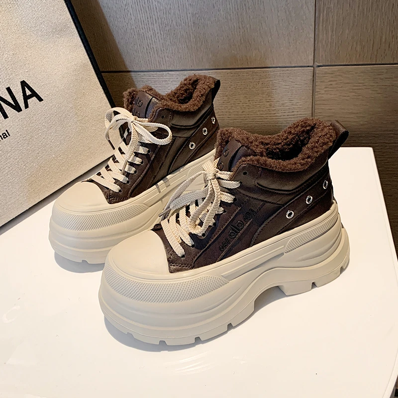 النساء أحذية الثلوج جديد الشتاء عالية أعلى أفخم الأحذية القطنية الدافئة 7 سنتيمتر سميكة وحيد المضادة للانزلاق في الهواء الطلق حذاء من الجلد مكتنزة حذاء رياضة من الجلد