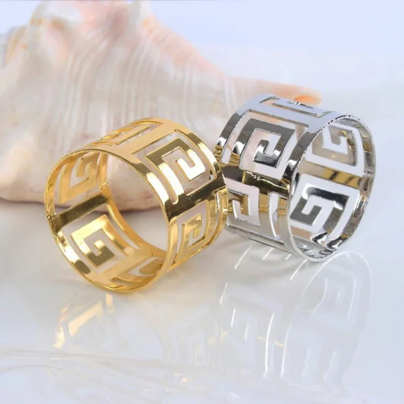 10pcs European Style Napkin Ring Cloth Napkin Buckle Hollow Pattern Serving Napkis Gold Wedding Table Decoration Party Supplies