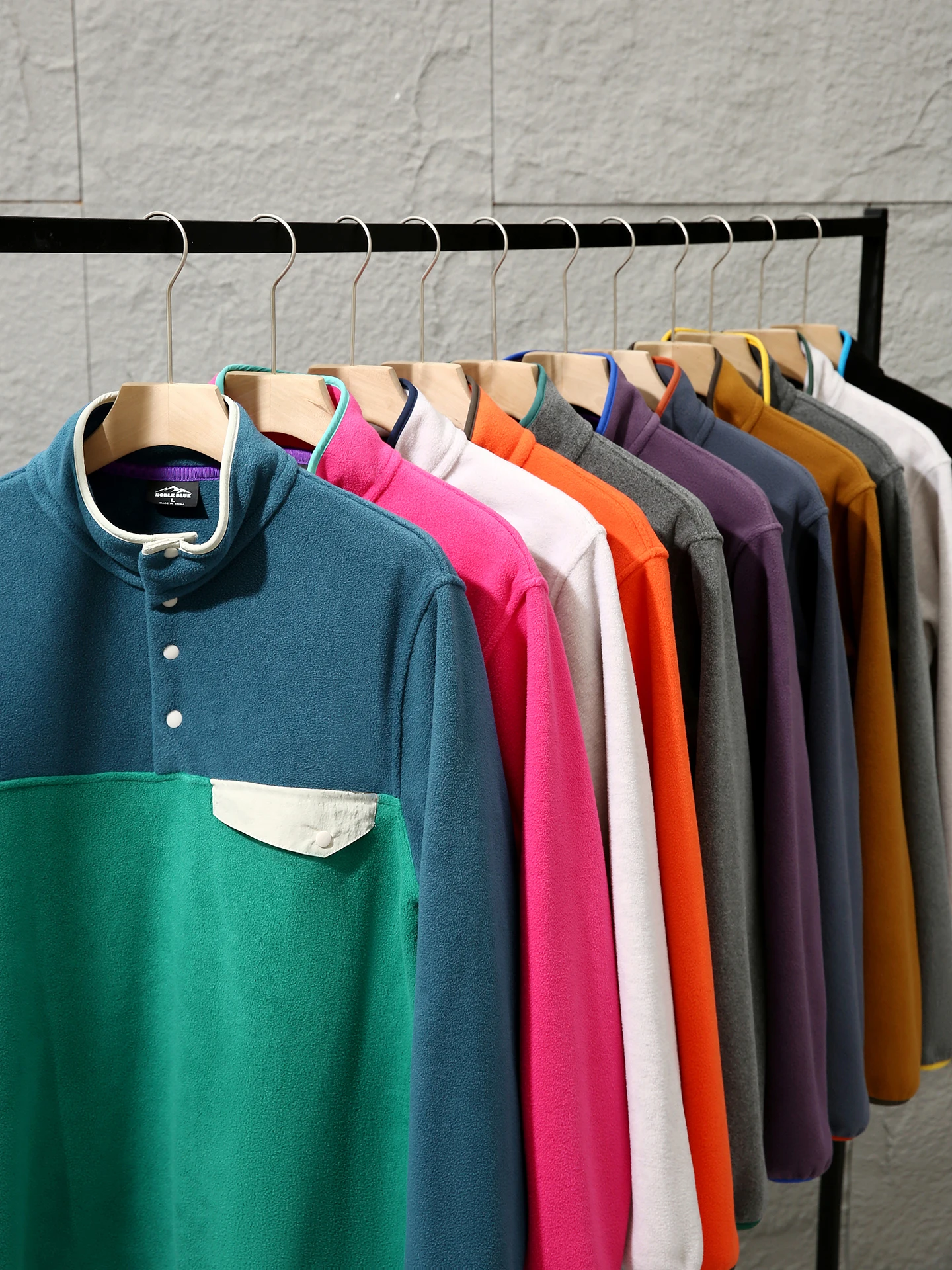Fashionable Outdoor Men's Fleece Sweatshirt Stand Collar Color Block Design Casual Warm Polyester Long Sleeve Jacket
