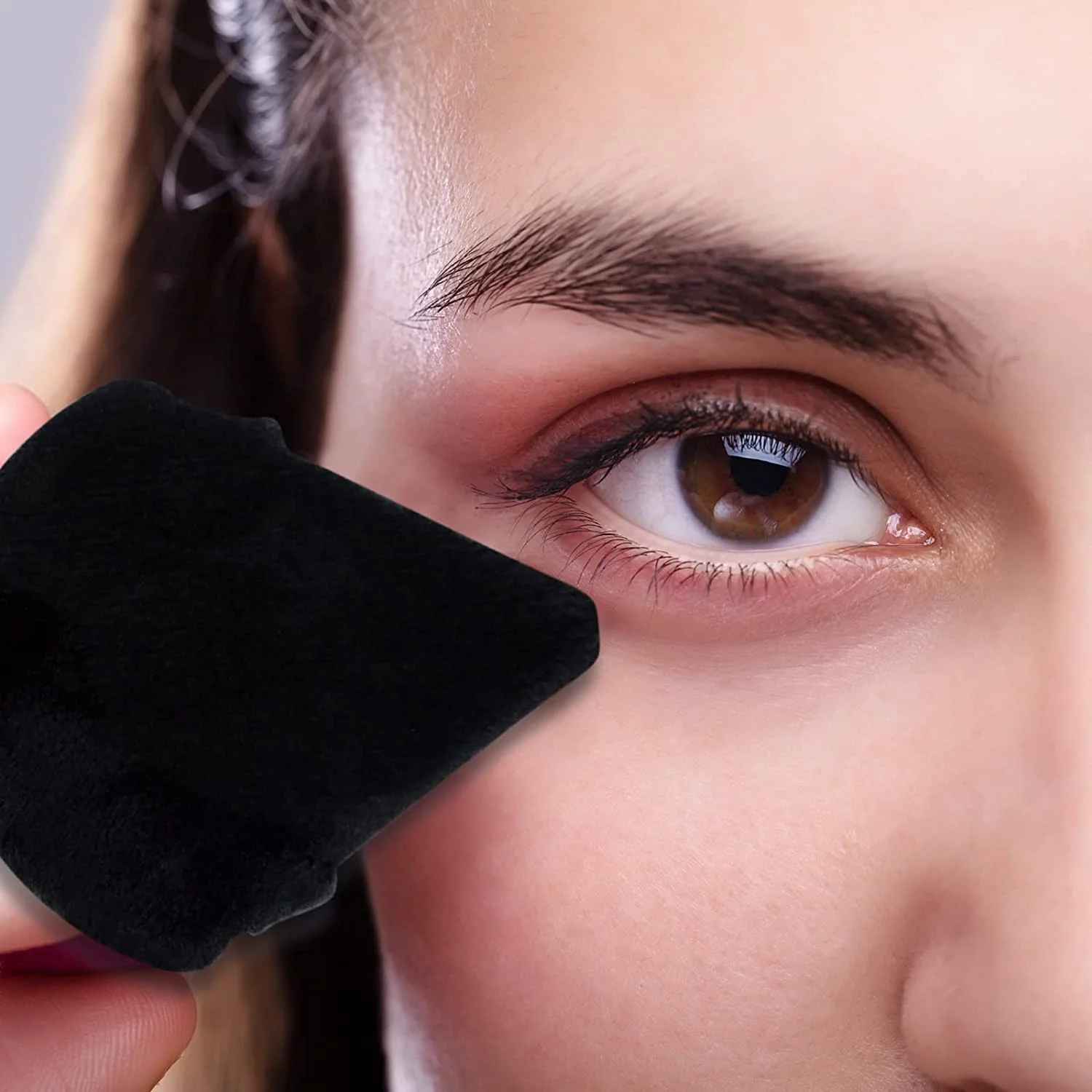 Luxuosas ferramentas de mistura de bases cosméticas com pós de configuração e sopros de pó de veludo