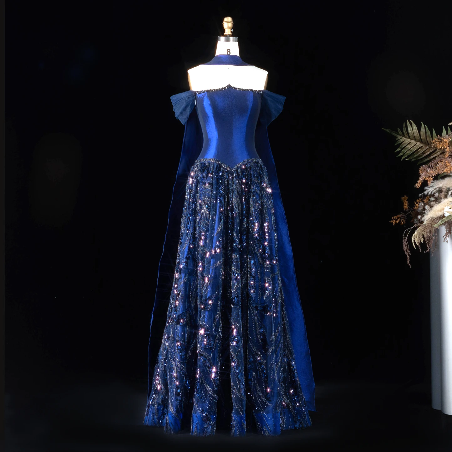Sharon Said Dubai Luxuriöses, stark paillettenbesetztes, weinrotes, schulterfreies A-Linien-Abendkleid mit Schal, formelles Partykleid für Damen, SS652, maßgeschneidert – Detail 4