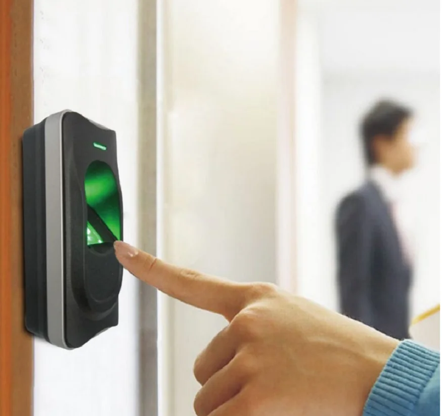 ZK FR1200 IP65 قارئ بصمات الأصابع المقاوم للماء في الهواء الطلق، ماسح ضوئي بيومتري RS485 مع بطاقة IC RFID لنظام التحكم في الوصول