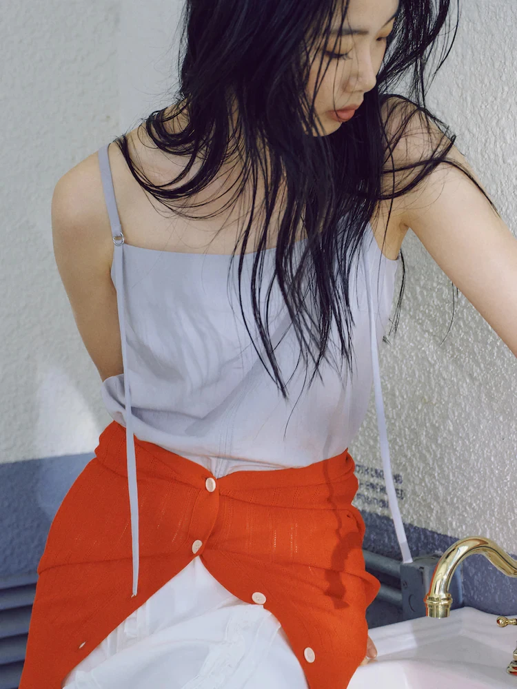 

Noxiao La Authentic Brand Summer 2025 New Elastic Strap Workwear irt Korean Sle Loose Fit Color One oulder Top