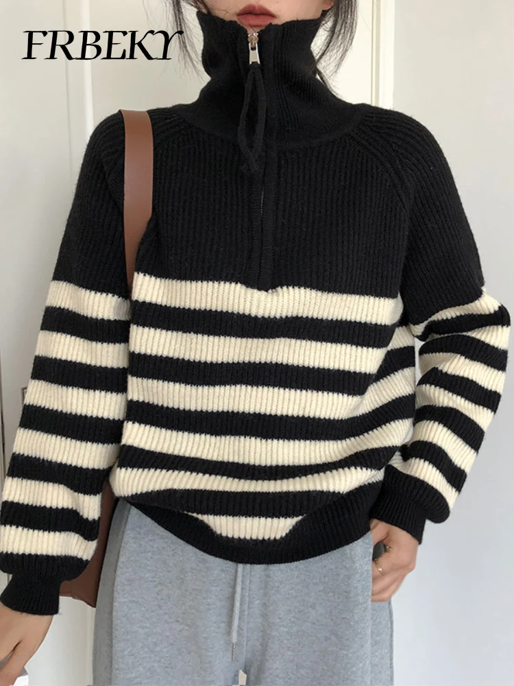 

Женский свитер в полоску, с высоким воротником, на молнии