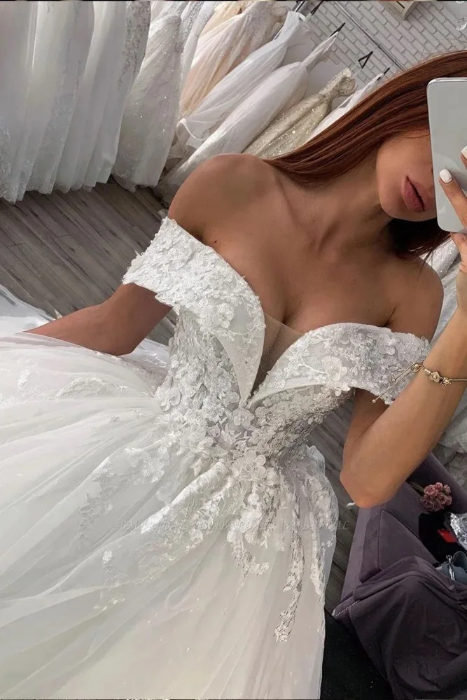 

Classic Glitter Tulle Wedding Dresses Off The Shoulder Appliques Lace Bride Gowns Princess Ball Gown Robe Customized Vestidos