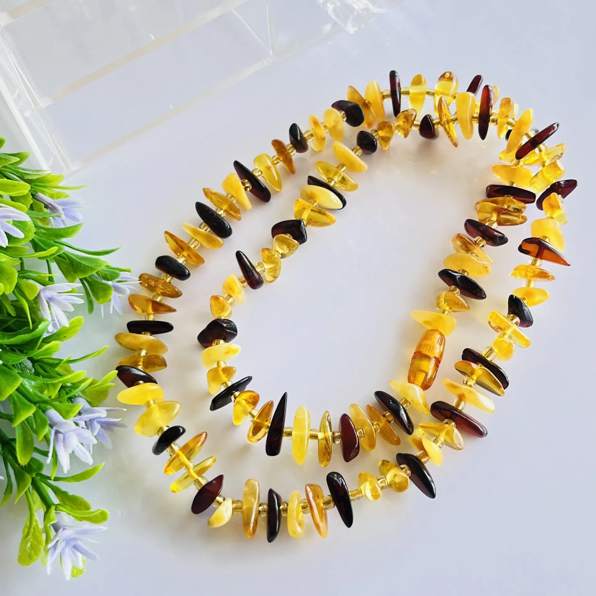 

Ожерелье из натурального янтаря 60 см для мужчин и женщин, элегантный подарок, ювелирное украшение, целебная энергия, балтийский необработанный янтарь, бусы, цепочка для свитера