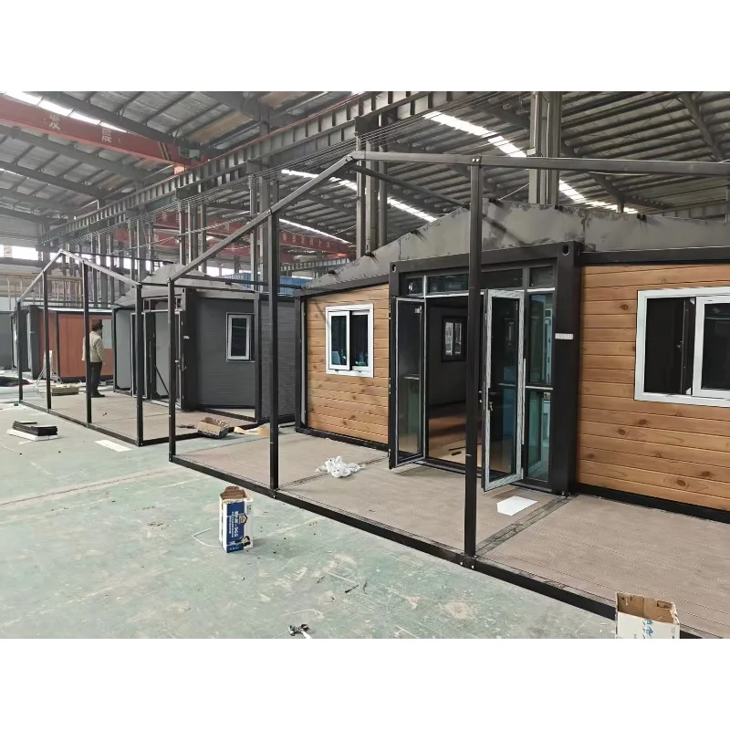 YG Customized 20ft 30ft 40ft Detachable Flat Roof Modern Expandable Prefab Container House With Bathroom And Kitchen Capsule Vil