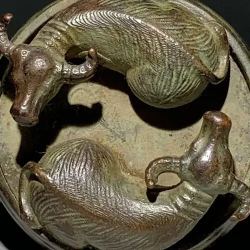 Old Chinese Bronze Double Bull OX YinYang Eight Diagrams TaiChi Seal Statue Stamp Small Ornament