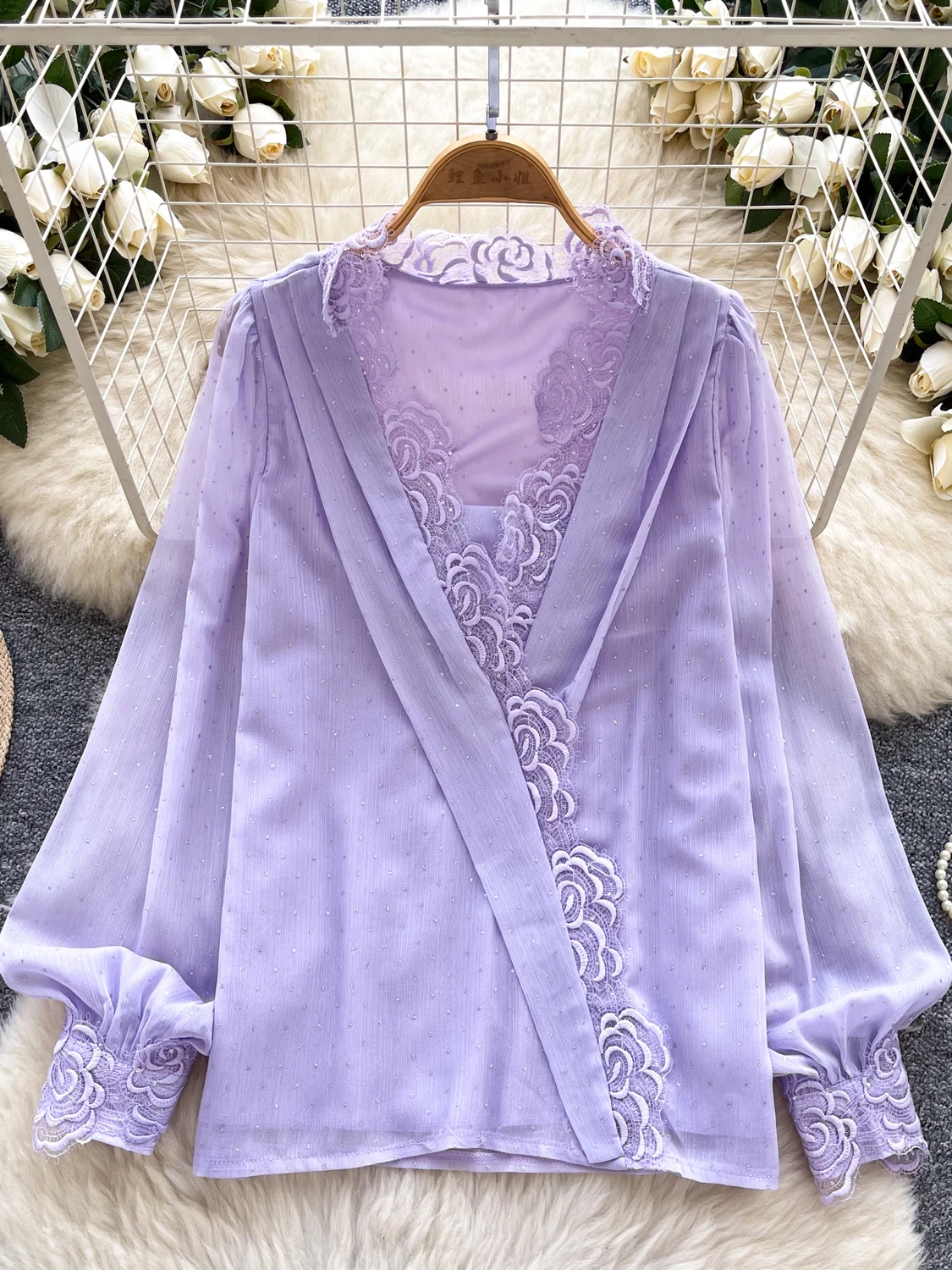 

Lace Patchwork V-neck Long Sleeved Polka Dot Shirt for Women Slimming Casual Versatile Chiffon Shirts