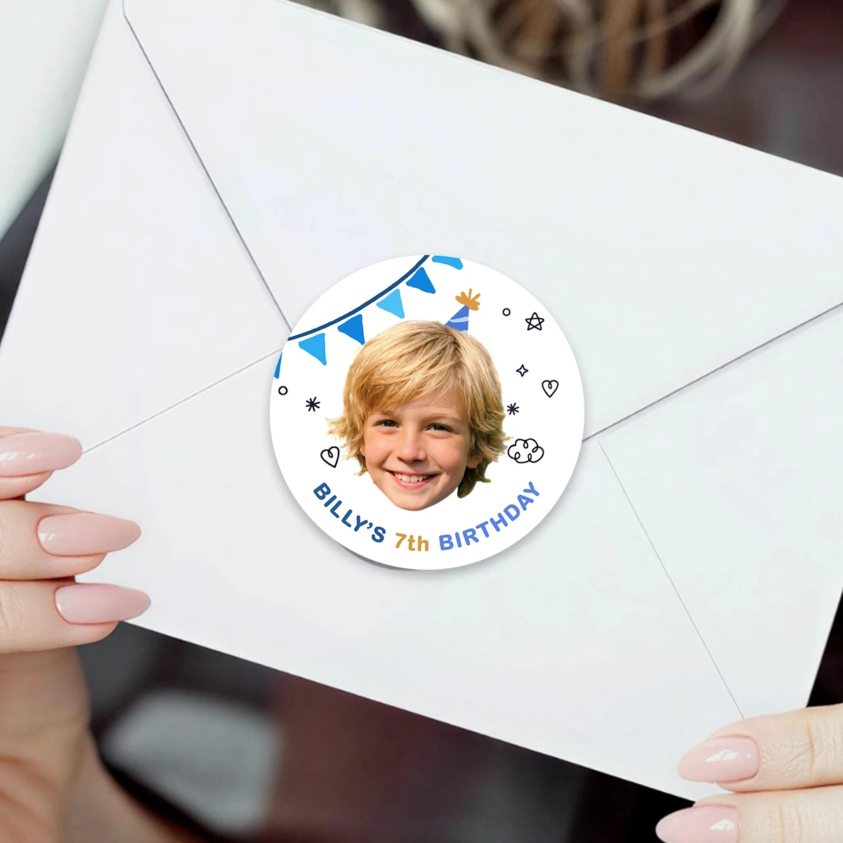 Personalisierte Bild-Etiketten für Kleinkinder-Geburtstage, Maßgeschneiderte Alters-Partyeinladungen, Anpassbare Geburtstagsparty-Aufkleber – Detail 3