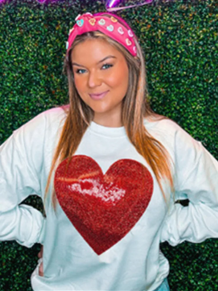 

BKLD 2025 Spring New Fashion Sequined Heart Pattern Long Sleeve Tops Rouned Neck Sweatshirts Hoodie Christmas Clothes For Women