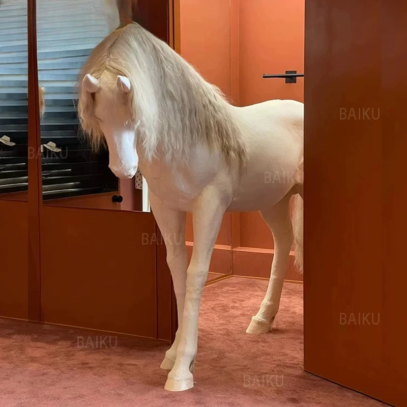 FRP simulated horse sculpture ornament imitation wool exhibition hall model room floor decoration hotel courtyard Meichen