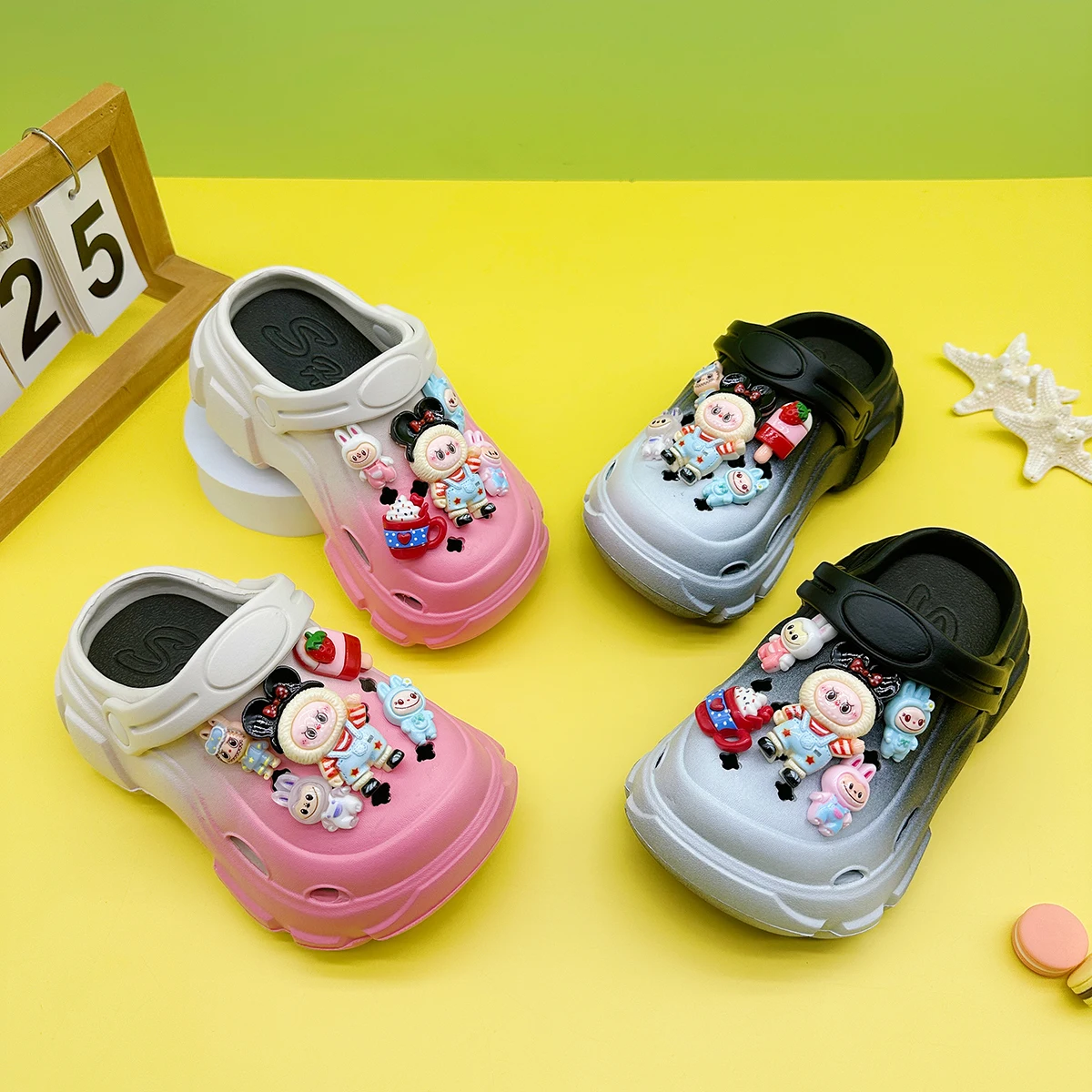 

Cute and Versatile Family Slippers for Boys and Girls, New Cartoon Mickey Eva Clogs, Soft-Soled Non-Slip Toe-Cap Sandals 606