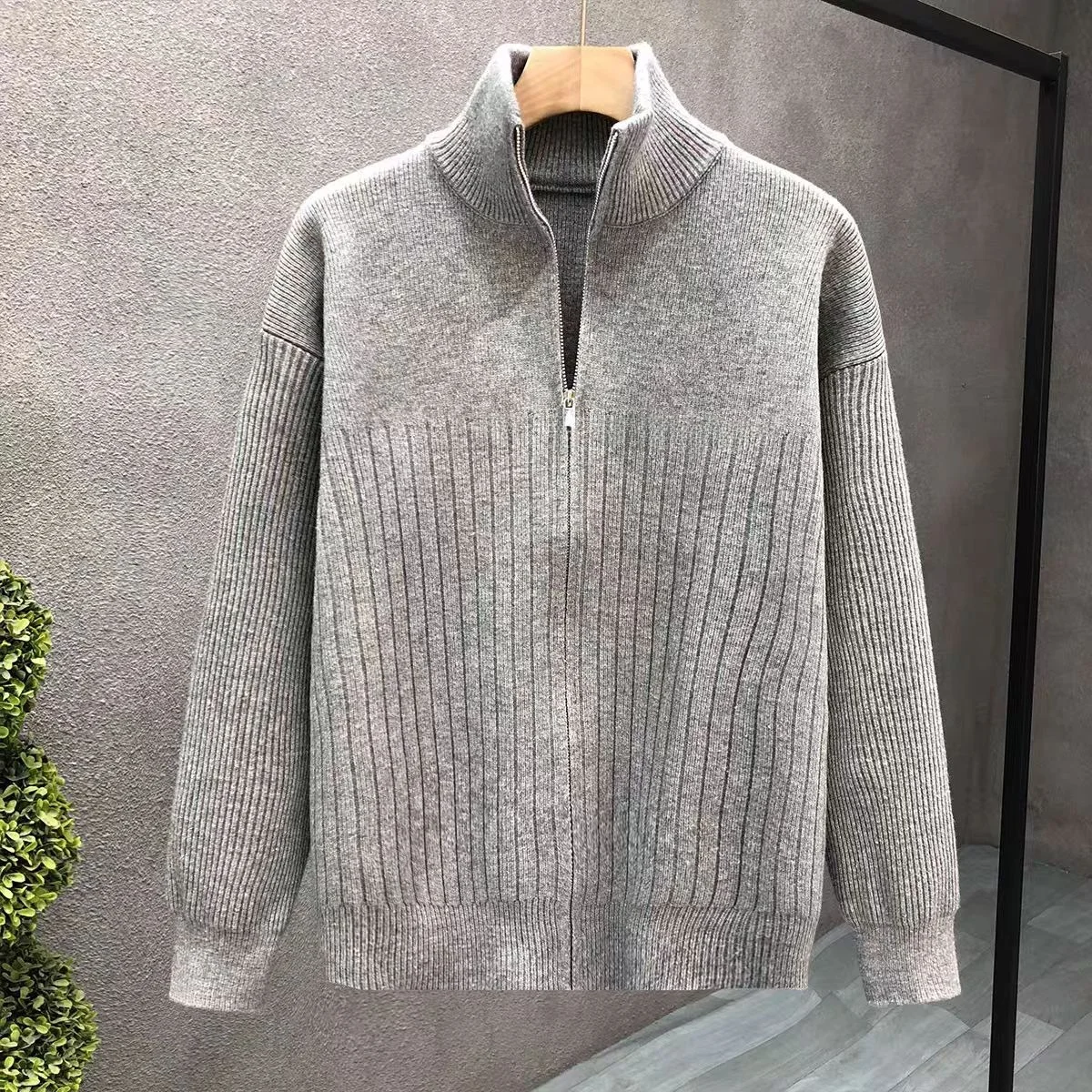 

Мужской вязаный свитер American Style с высоким воротником на молнии, свободный крой, в полоску, осенний, модный, повседневный, однотонный