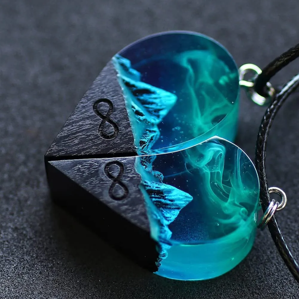 Snowflakes Design Acrylic Heart Pendant 19.69in Blue Wood Resin Pendant Paired Heart Cotton Rope Northern Lights Gift Giving