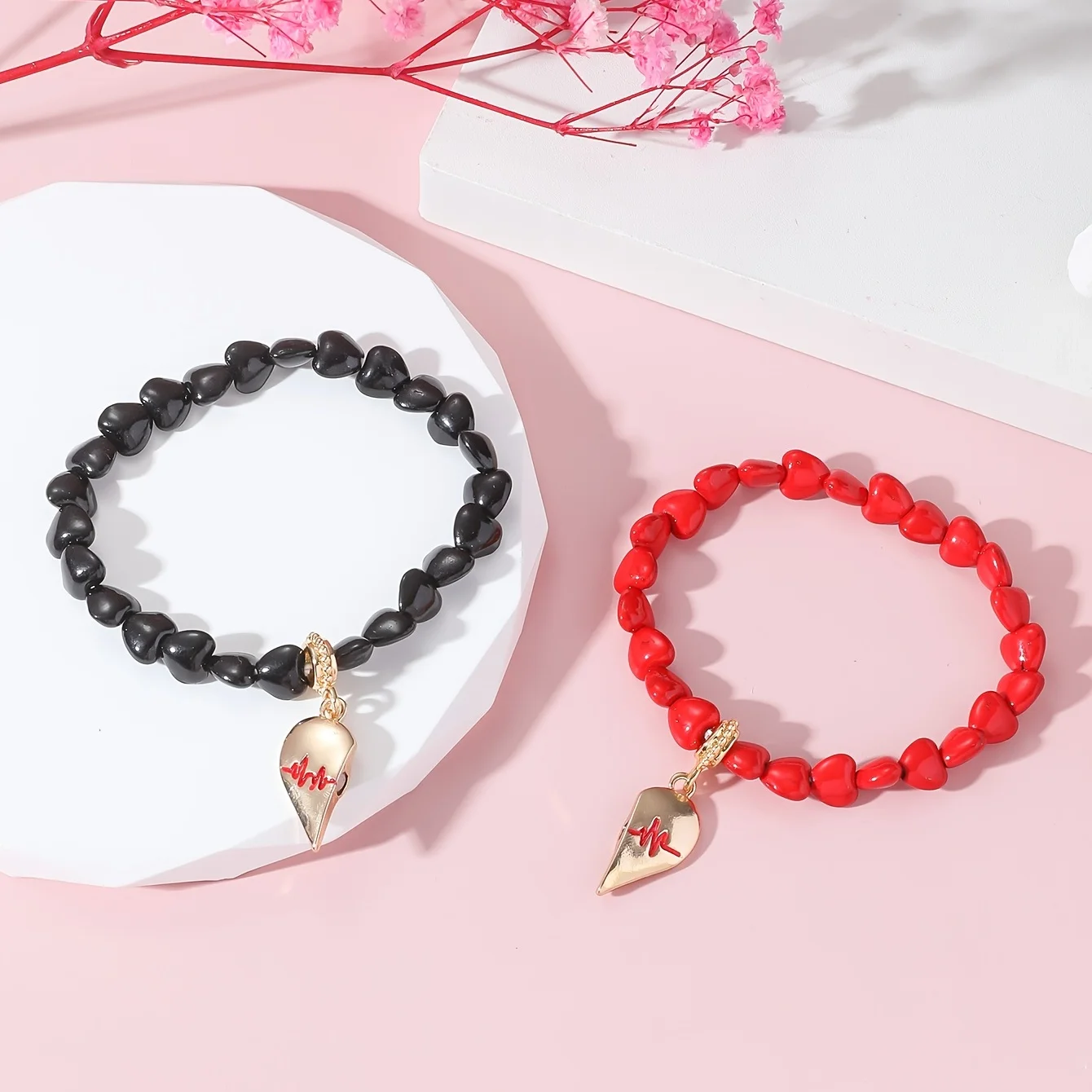 2 Simple and Elegant High-end Love Shaped Bracelets, Pendants, Couple Bracelets, WOMEN\'S Fashion, Vacation, Tourism, and Leisure