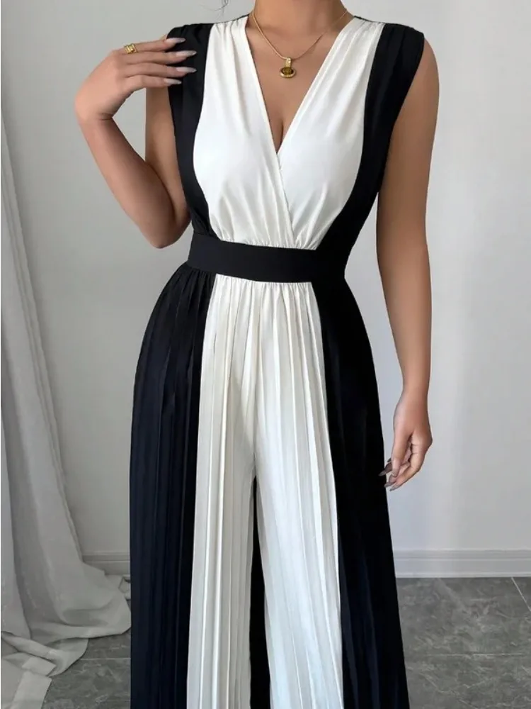 Women's Women's Black & White Color Block V-Neck Fitted Waist Pleated Jumpsuit 2026 Summer Elegant Office Jumpsuit for Ladies