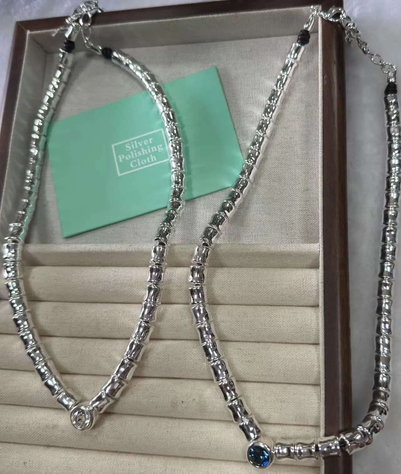 

UNOde50 Silver Plated S925 & Gold Plated 14K Necklace: Unravel the Mystique of Plating Artistry​