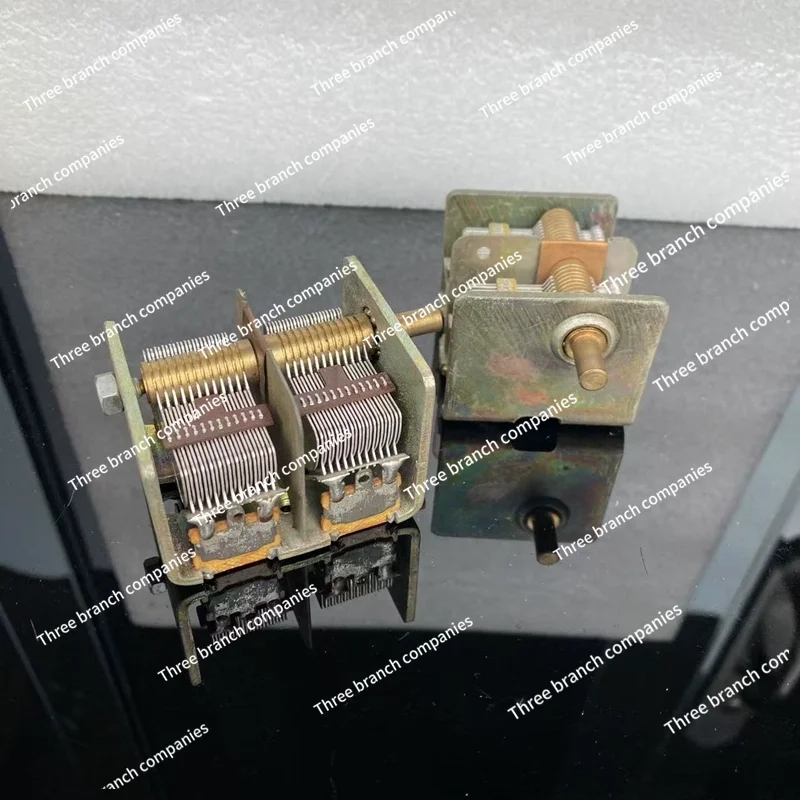 CB-2-365 2 * 20PF-3…