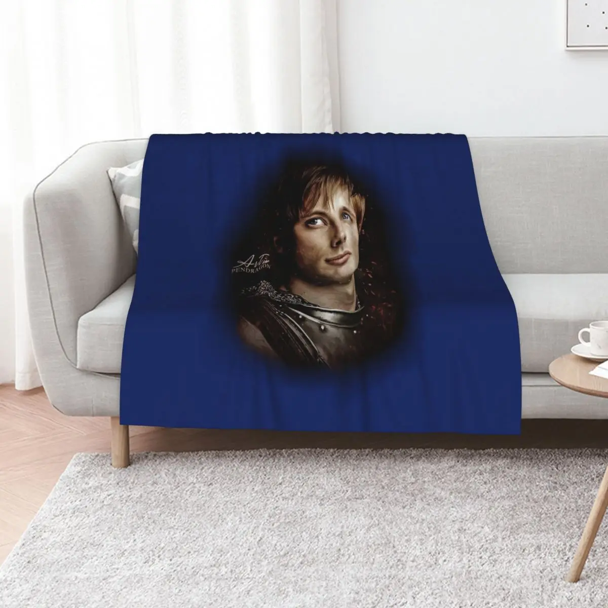 Arthur Pendragon - Merlin - A2 V-Neck Throw Blanket Warm Moving Decorative Throw for winter Furry Nap Blankets