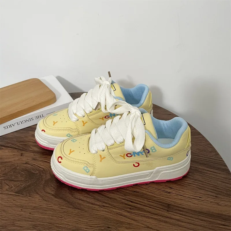 

Повседневные низкие студенческие спортивные кроссовки, модные универсальные новые поступления, женская обувь на толстой подошве с буквами и граффити, Tenis De Mujer