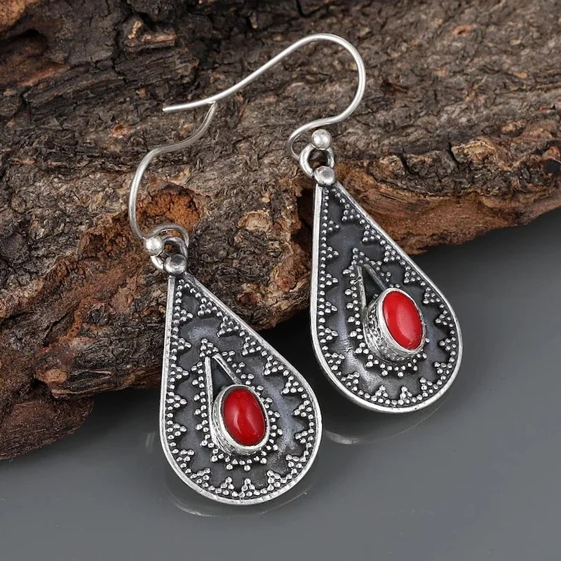 Ethnic Inlay Oval Red Stone Earrings Metal Silver Color Carving Retro Pattern Drop Dangle Earrings for Women Jewelry