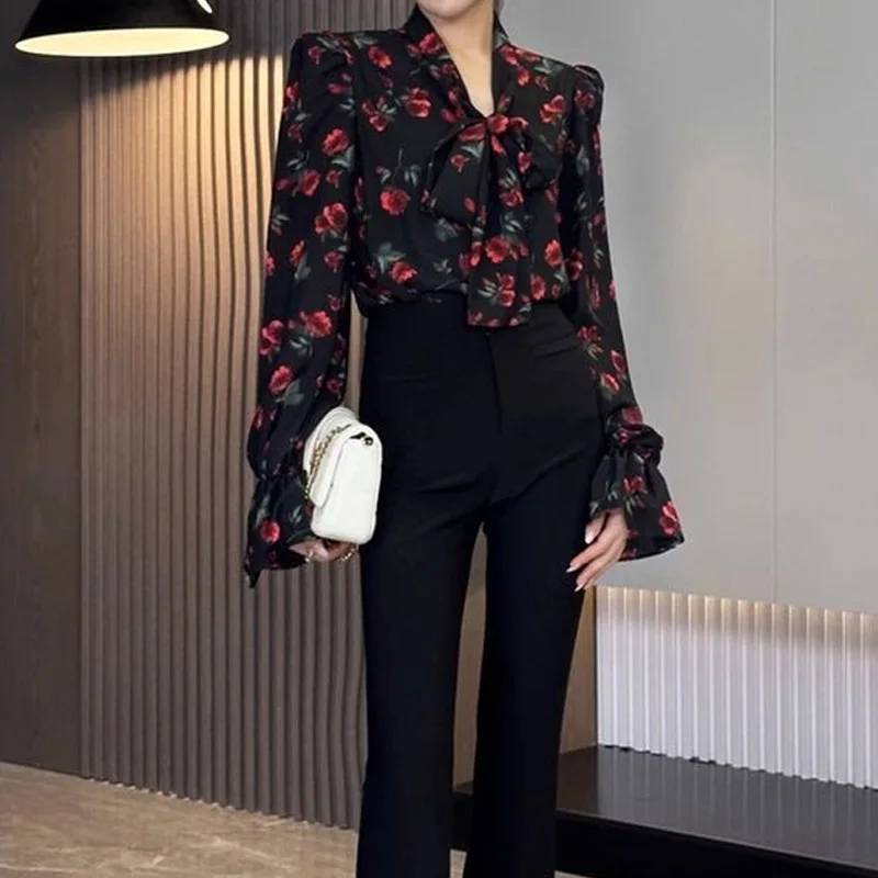 Korean Ladies Fashion Interior Lapping Spring Autumn Long Sleeve Tops Printing Elegant Women\'s Clothing V-neck 2024 New Blouses