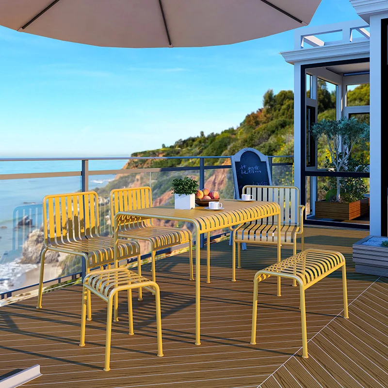 Outdoor leisure parks, courtyards, balcony corridors, long benches, iron wrought outdoor outdoor waterproof coffee tables