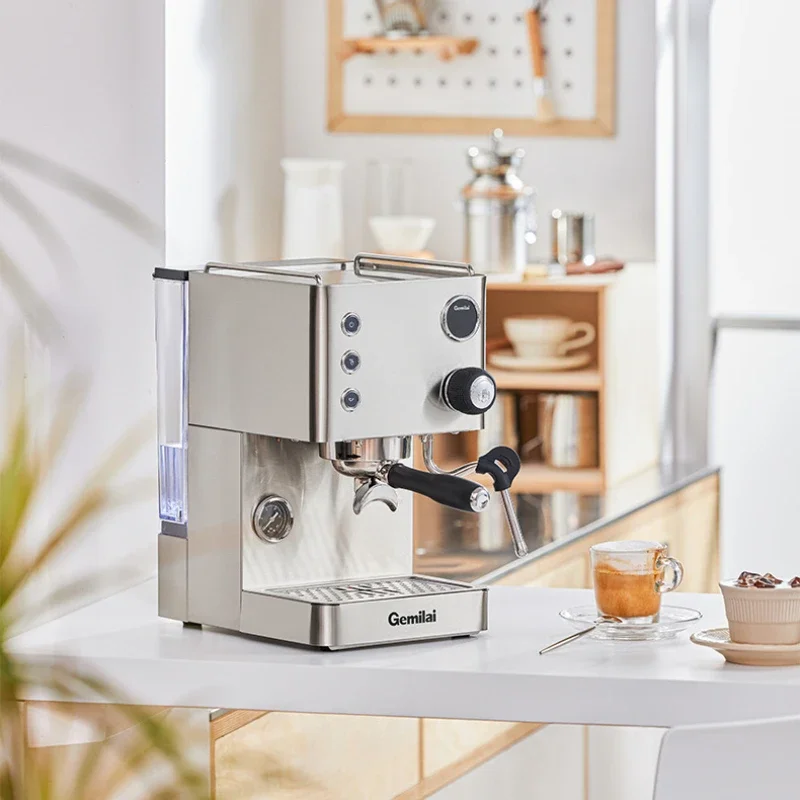 Macchina da caffè semiautomatica italiana Piccola macchina da caffè per uso domestico con macchina a vapore per schiumare il latte a temperatura regolabile