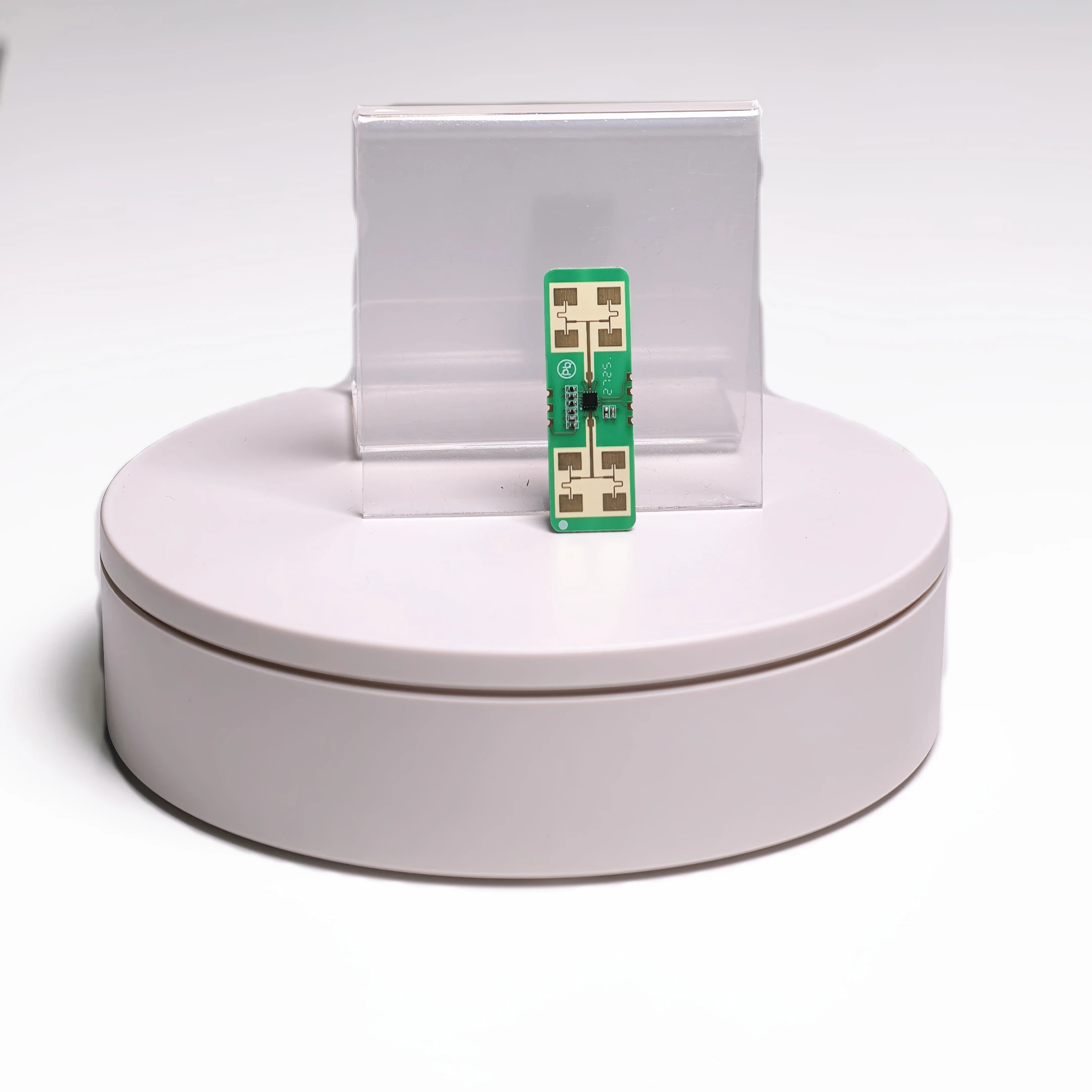 เรดาร์วัดความเร็ว LD1100 24GHz ของผู้ผลิต เรดาร์วัดความเร็ว/วัดระยะทาง 15 เมตร สำหรับโมดูลยานพาหนะ