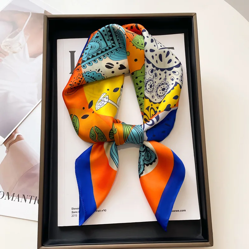 Luxus Schwarz Weiß Druck Seide Quadrat Schal Frauen Weiche Satin Haarband Halstuch Büro Hijab Stirnband Foulard Tasche Bänder Geschenk – Detail 6