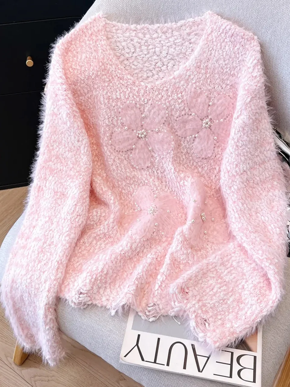 Chic Beautiful ort Women's Knitted Sweater Base irt Faionable Bead Flower Fake Mink Autumn Winter Warm V-ne Long Sve