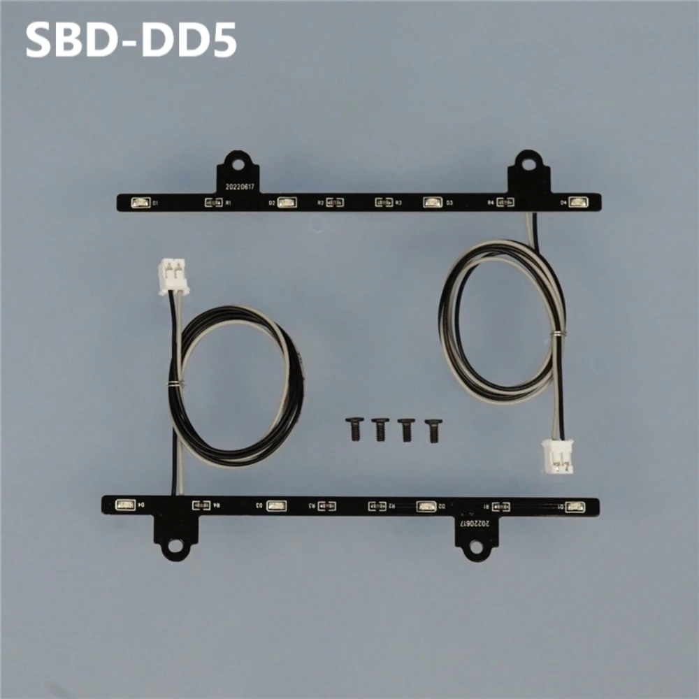 

770S 6×4 Боковая юбка Световая доска Декоративная лампа LED SBD-DD5 Обновление для 1/14 Tamiya RC SCANIA 770S 6×4 56368 Игрушка с дистанционным управлением