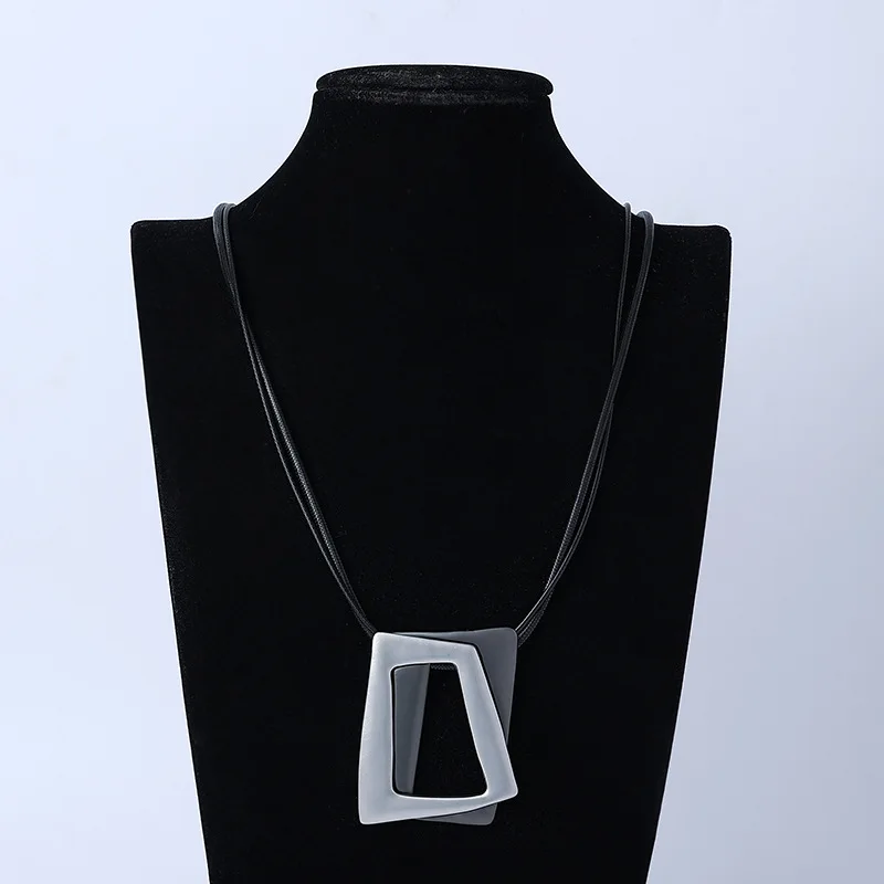

Kaseakia Metal Statement Long Necklace Sweater Chain with Geometric Pendant for Women Fashion Jewelry Accessories