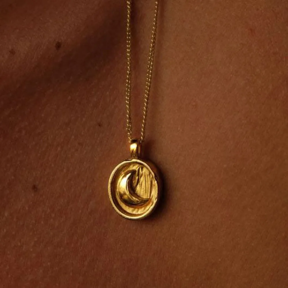 Retro Waterproof Stainless Steel Sun Moon Oval Pendant Necklace for Women Trendy 18K Gold Plated Striped Necklaces Charm Jewelry