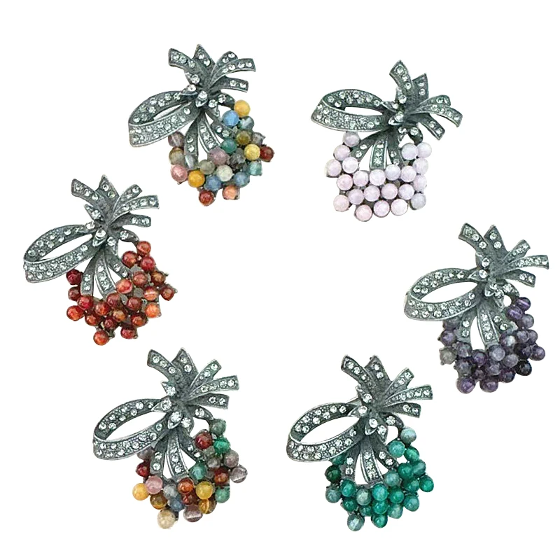 Color/Blue/Purple/Green/Pink Grape Brooch Autumn/Winter Coat Fruit Pin Classic Vintage Rhinestone Design Badges