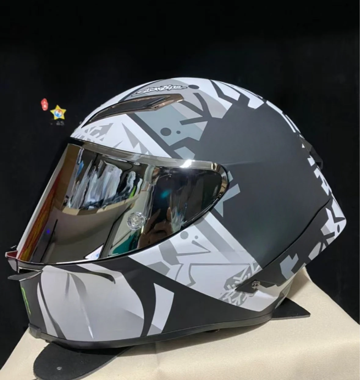 

ABS Full Face Helmet Motorcycle Helmet Male Racing Car Running Helmet Four Seasons Casco Motocross Capacete Motorcycle