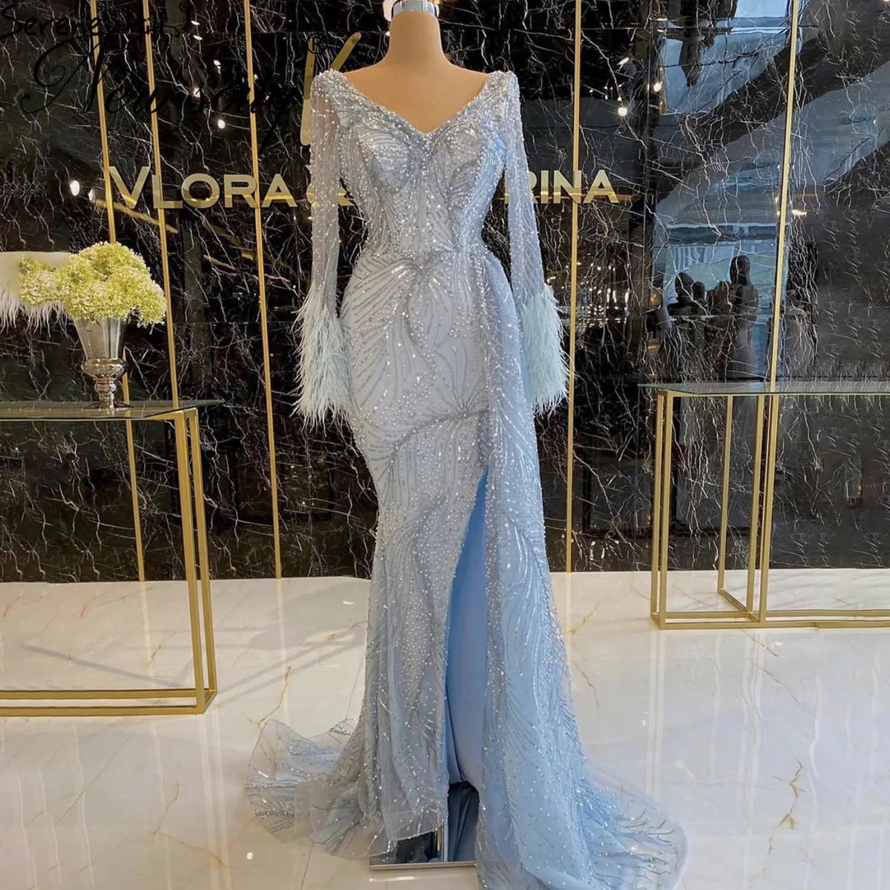

Elegant V Neck Mermaid Evening Dresses Arabic Dubai Long Feathers Prom Gowns Robes De Soiree Blue Beaded Celebrity Gowns 2022