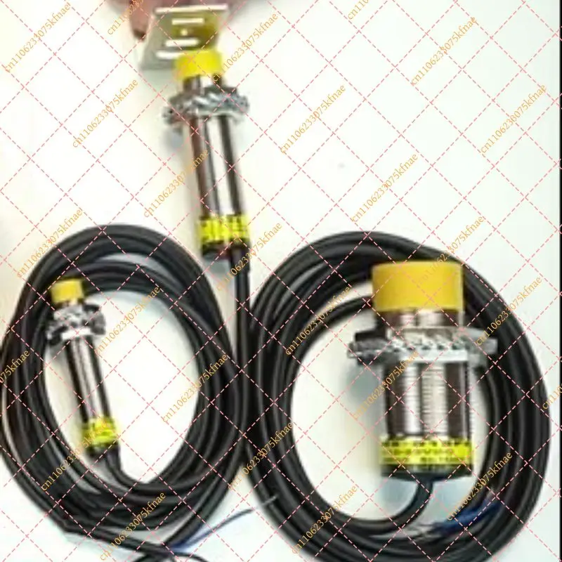 M18/M30 Analog Inductive Displacement Sensor | 0-10V & 4-20mA Output, 8mm Range