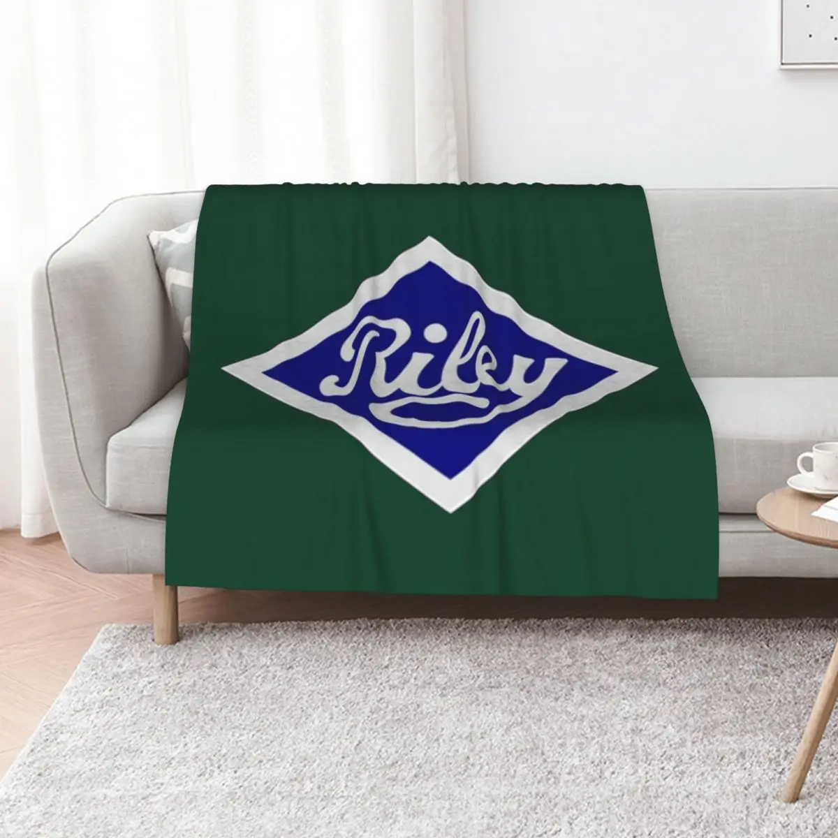 The old Riley marque badge Throw Blanket Soft Bed Fashionable Polar for winter manga blankets and throws Blankets