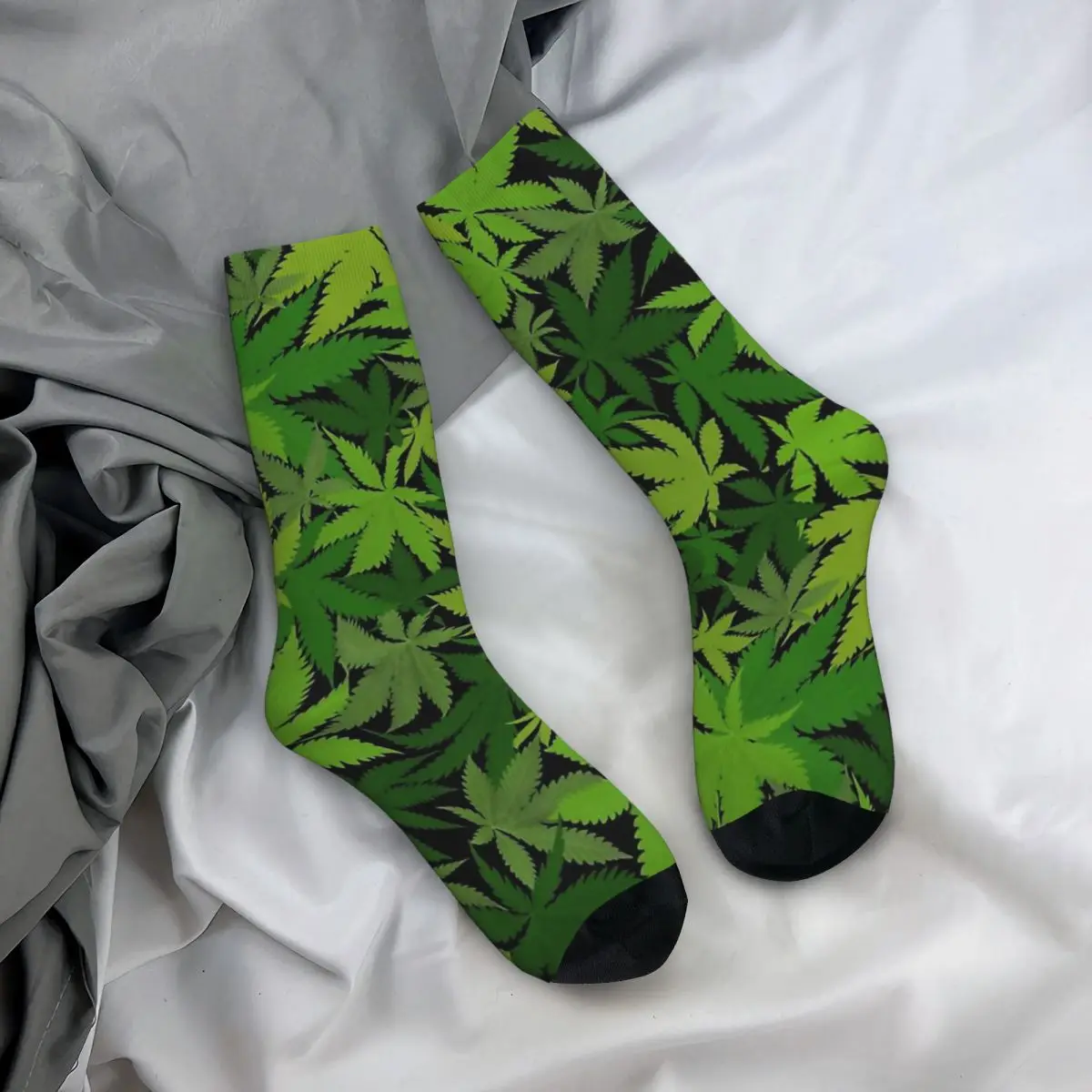 Funny Crazy Sock for Men Weed Leaf Hip Hop Vintage Camo Army Happy Seamless Pattern Printed Boys Crew Sock Novelty Gift