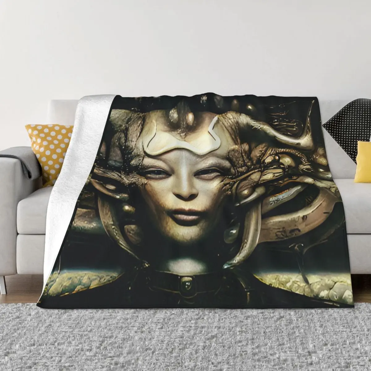 HR Giger Xenomorph Woman Throw Blanket bed plaid Bed linens for winter Blankets