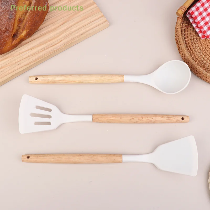 1PC High Temperature Pot Spatula Frying Spatula Soup Ladle Wooden Handle Silica Gel Spatula Home Cooking Spoon Frying Spatula