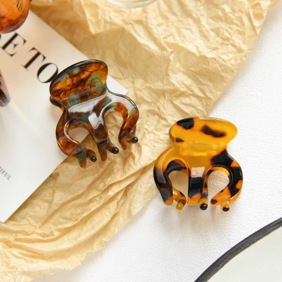 

4pcs Mini Amber Crab Hair Clip Acetate Senior Korean Ins Claw Clip Small Suits Hair Clips Girls Women Barrettes Hair Accessories