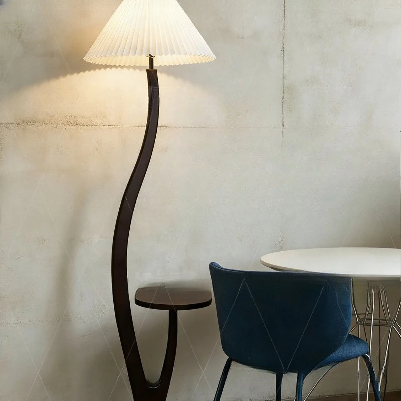 

Pre-used floor lamp, storage rack, integrated living room, sofa side bedroom, designer pleated vintage American floor lamp