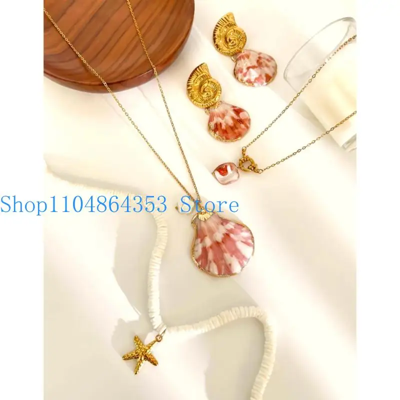 652F Beachy Jewelry Set Shell Conch Pendant Necklace Earrings for Trendsetters