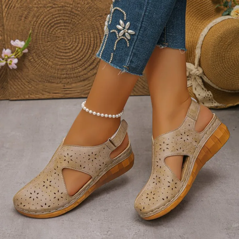 Summer 2026 Platform Fashion Sandals Hollow Out Buckle Roman Style Women Lightweight Slip-On Shoes Ladies_vogvips.com