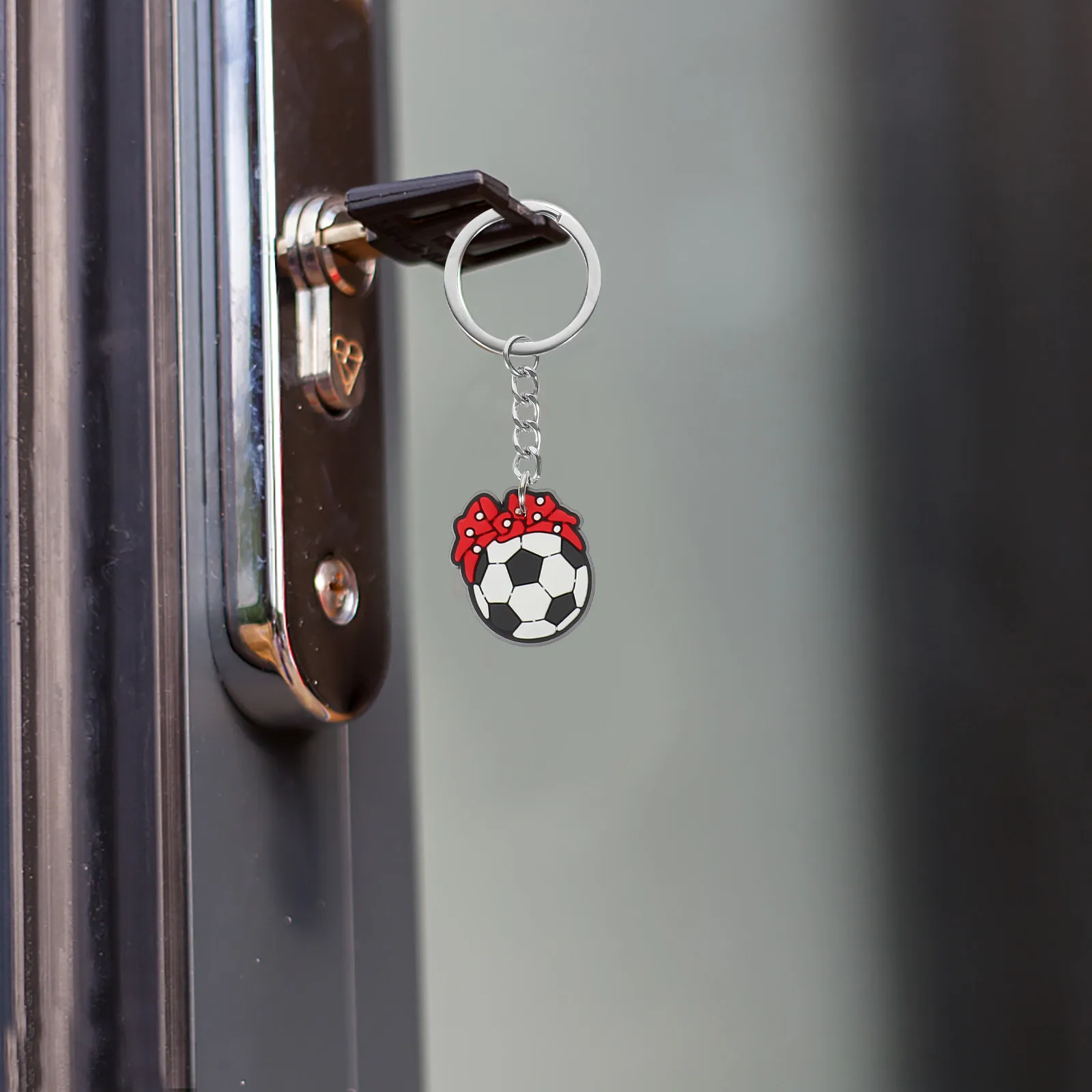 35Pcs Soccer Keychain Creative Sports Key Ring Decorative Small Keychain for Backpack Bag Car Keys Soccer Souvenir Gift