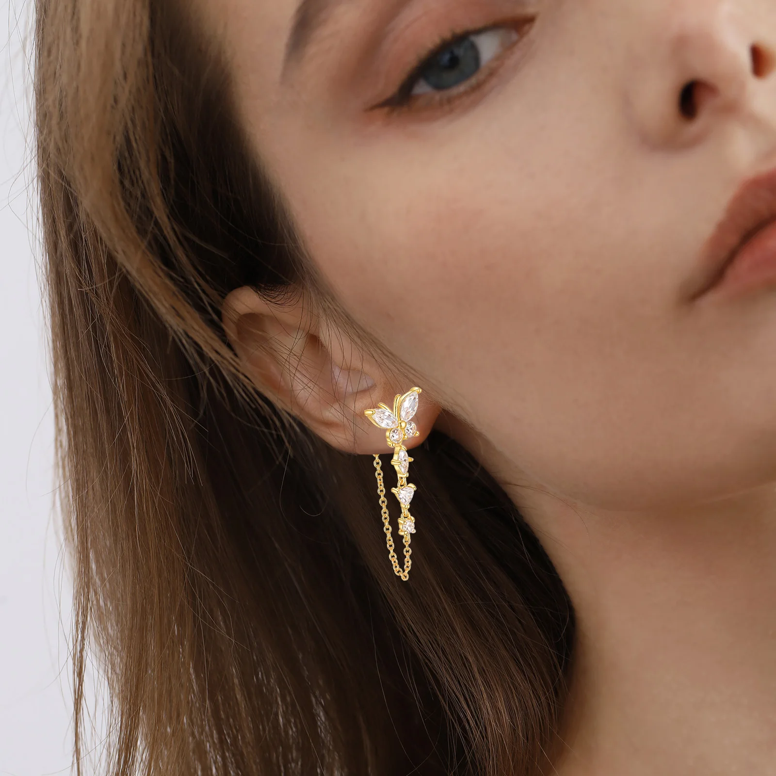 أقراط هوجي المتلألئة من الفضة الإسترليني عيار 925 أقراط ذهبية لامعة على شكل فراشة للفتيات أفضل هدية مجوهرات لعيد الميلاد